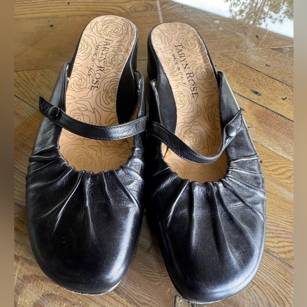 Black Leather Women Ballet Mules by Taryn Rose